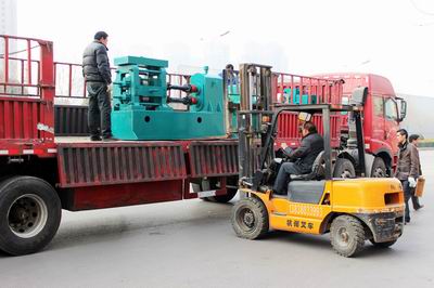 兩肋冷軋機(jī)發(fā)貨現(xiàn)場(chǎng)2